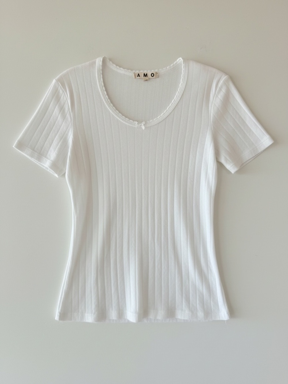 AMO White Pointelle Ribbed Scoop Neck Tee Top Bow Detail Size M Like New